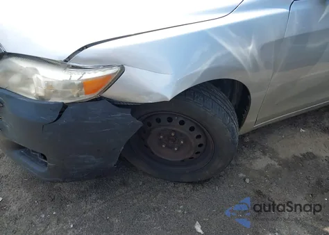 2010 Toyota Camry Le z USA, uszkodzony, nr VIN 4T4BF3EKXAR026216